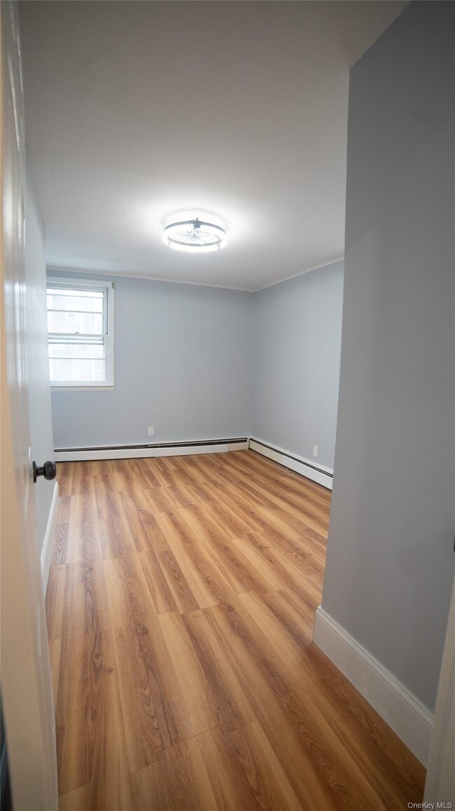 Building Photo - 305 N Terrace Ave