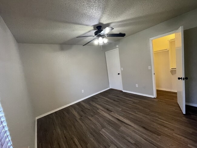 Building Photo - 2-Bedroom Home with 2-Car Garage