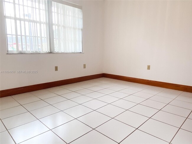 Building Photo - 3810 SW 108th Ave