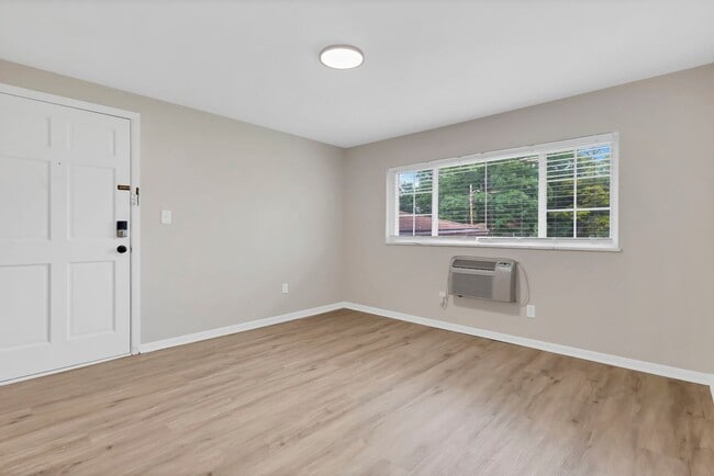 Building Photo - 1029 Binns Blvd