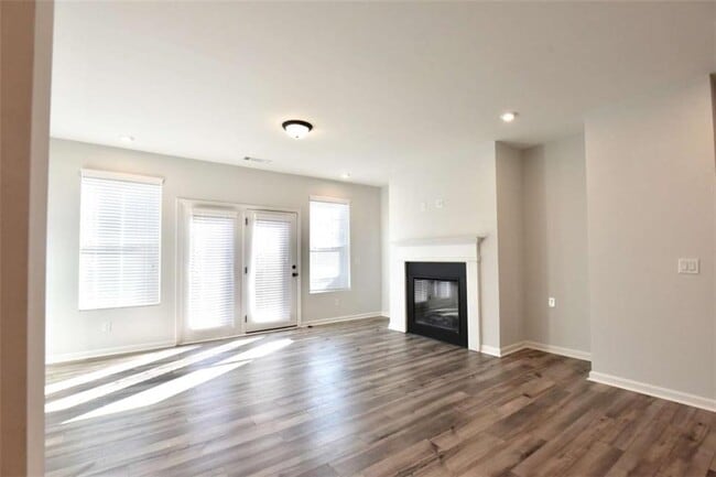 Building Photo - 809 Cameron Trl