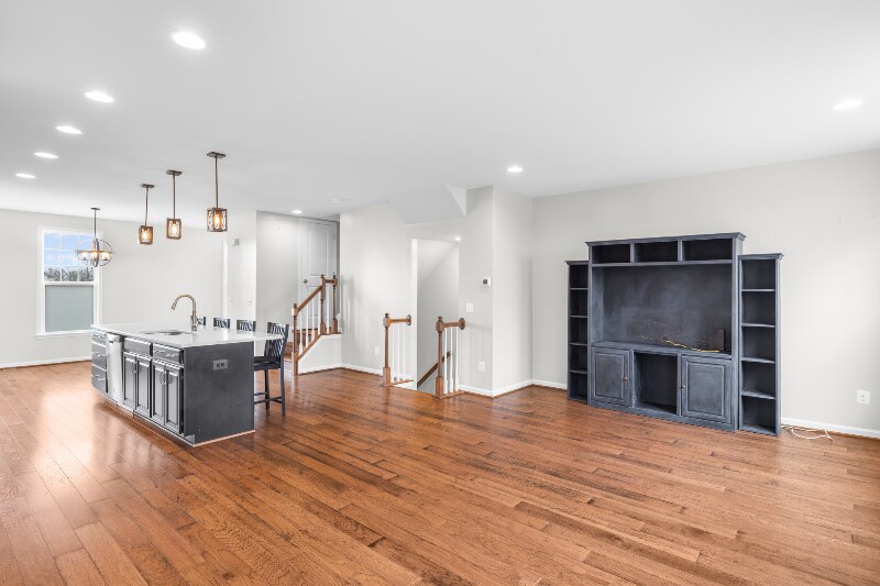 Building Photo - 133 Biscane Ct