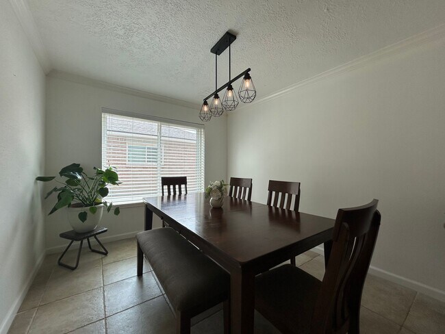 Building Photo - 21414 Golden Dove Dr