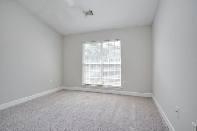 Building Photo - 313 Whitney Pl