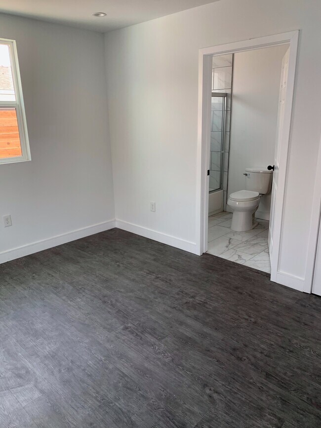 Building Photo - 2507 Cincinnati St