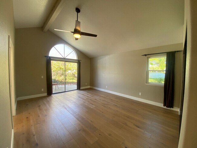 Building Photo - 4 Bedroom Encinitas home with Views!