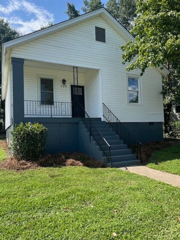 Primary Photo - 726 Maywood St