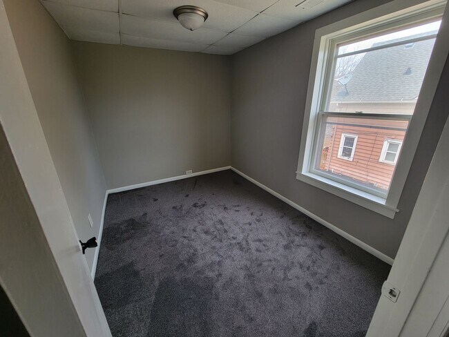 Building Photo - 509 N 53rd Ave W