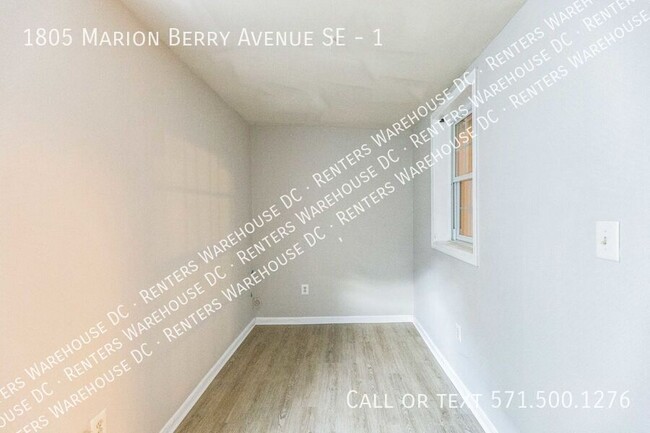 Building Photo - Spacious 1Bd/1Bth + Den apartment – Prime ...