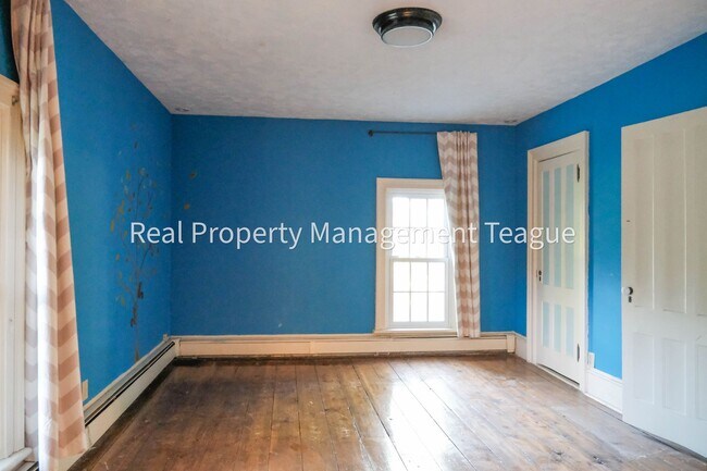 Building Photo - Dream home in Altamont