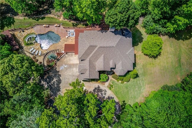 Building Photo - 2870 Roanoke Rd