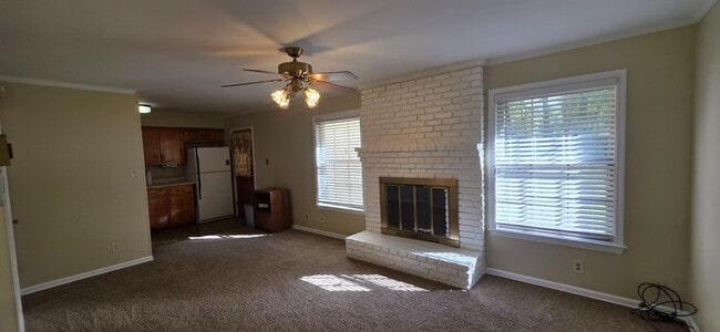 Building Photo - 523 Shofner Ave