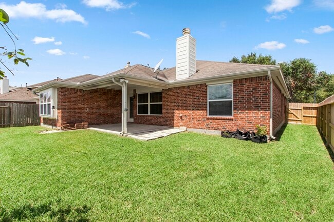 Building Photo - 7710 Trail Hollow