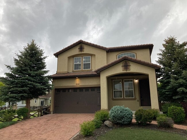 Building Photo - 4 bedrooms and large loft in Banning Lewis...