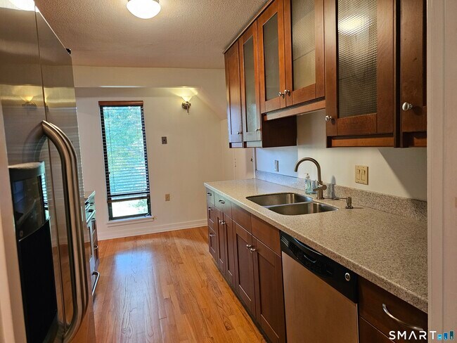 Building Photo - 83 Mallard Dr
