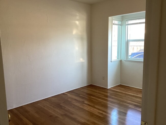 Building Photo - Westside location