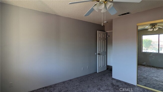 Building Photo - 25604 Sharp Dr