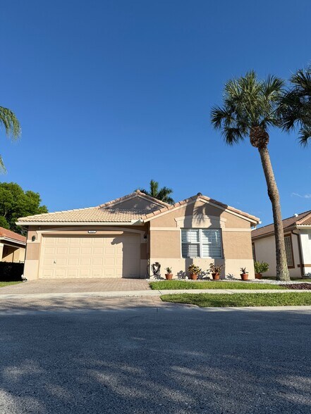 Building Photo - 5527 NW 125th Ter