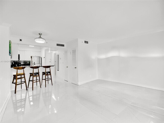 Primary Photo - 2501 S Ocean Dr