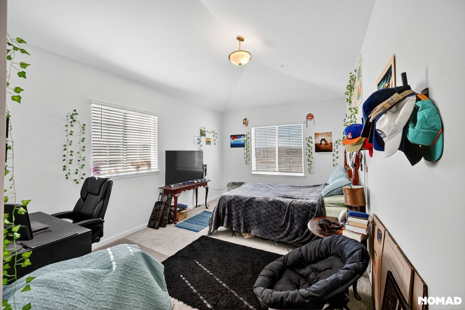 Building Photo - 15700 E Jamison Dr