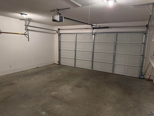 Building Photo - 103 Mulligan Ct
