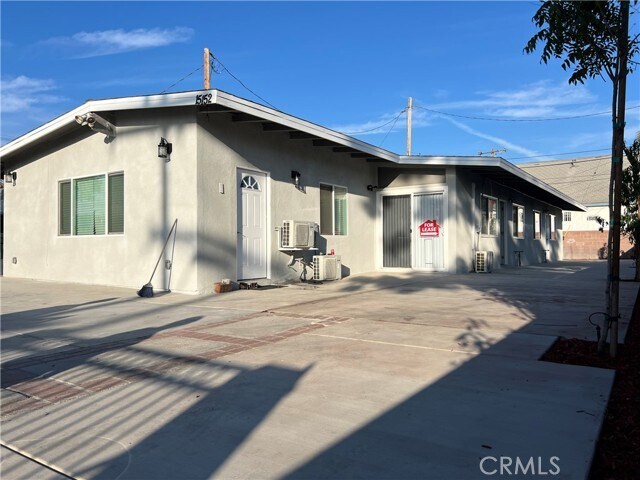 Building Photo - 1517 S Diamond St