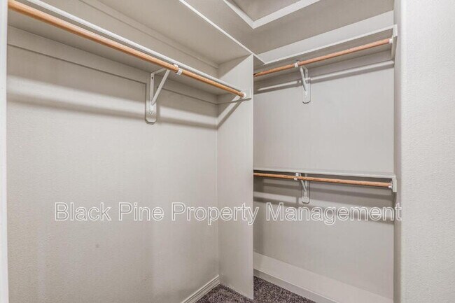 Building Photo - 541 S Canvasback Way