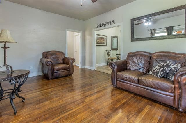 Building Photo - 2200 Montrose St