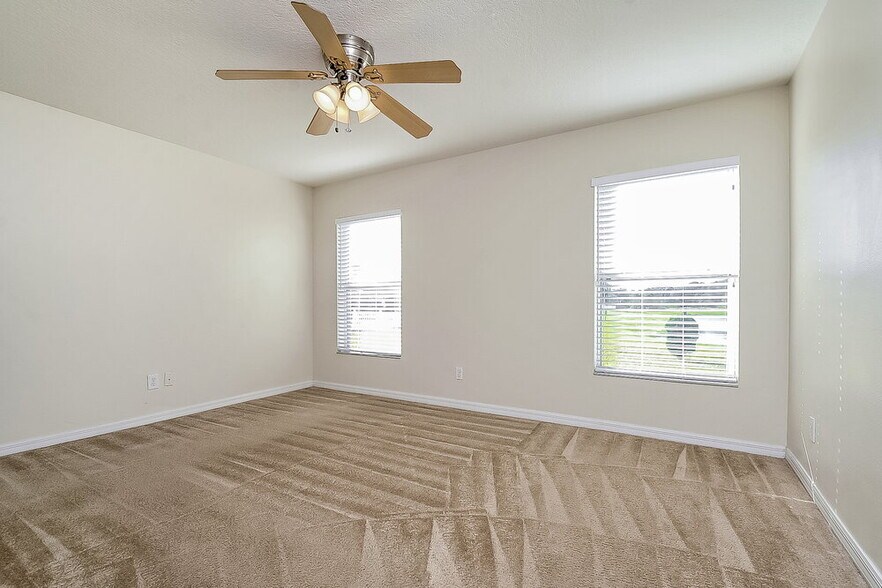 Building Photo - 11019 Golden Silence Dr