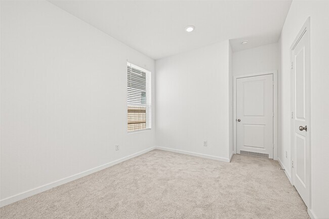 Building Photo - 6619 Sunset Velvet Dr