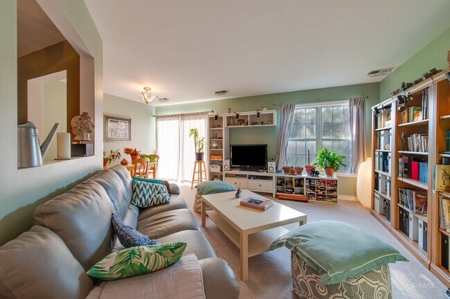 Building Photo - 224 Chesterfield Ct