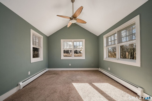 Building Photo - 90 Boston Post Rd