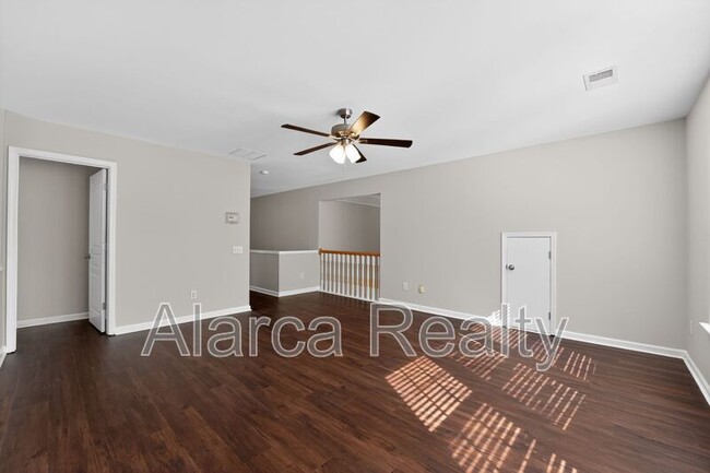 Building Photo - 10615 Poe Ct