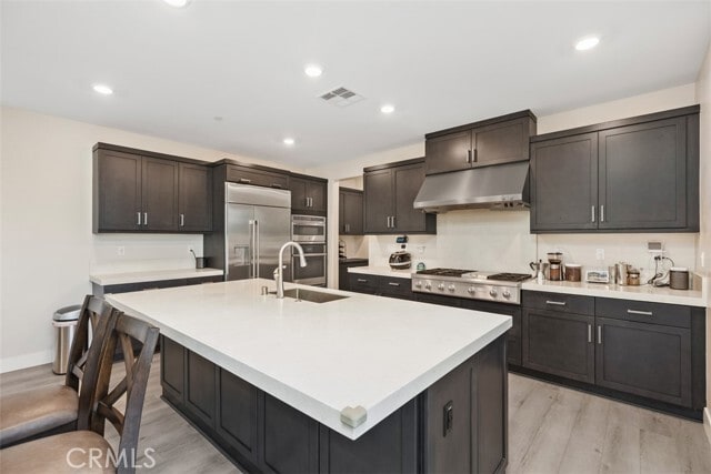 Building Photo - 395 Sawbuck