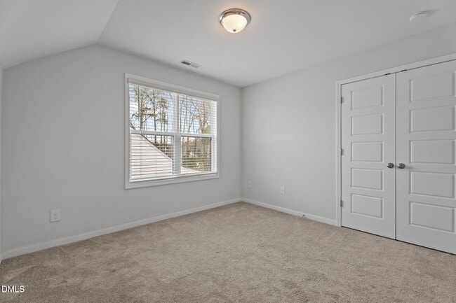 Building Photo - 745 Putney Hl Rd