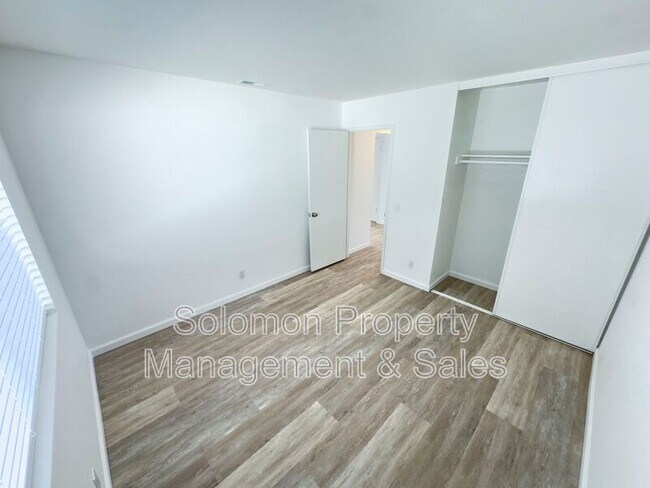 Building Photo - 4825 Northerly St