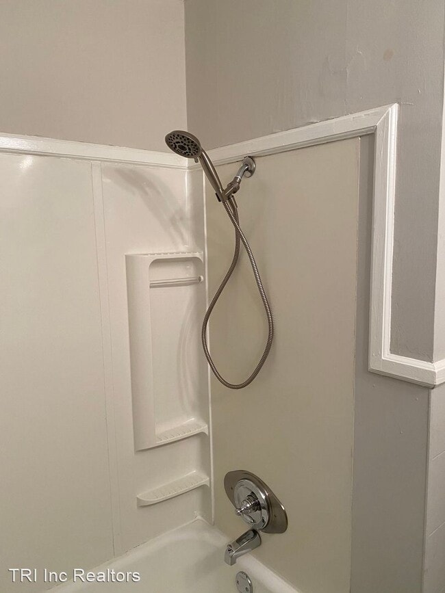 Building Photo - 2 br, 1 bath House - 2306 Torrey St