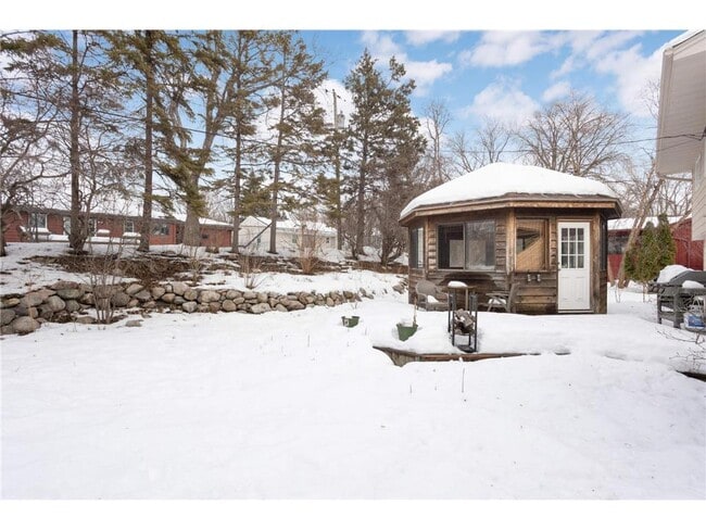 Building Photo - 8324 29th Ave N