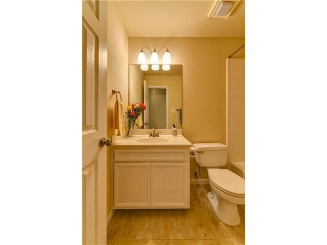 Building Photo - 409 N Mt Rushmore Dr