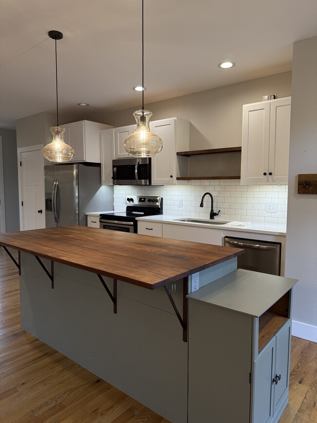 Building Photo - 97 Mulligan Dr