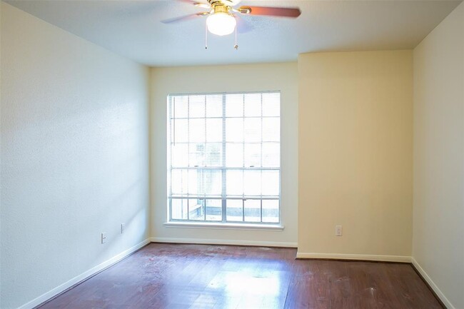 Building Photo - 6606 De Moss Dr