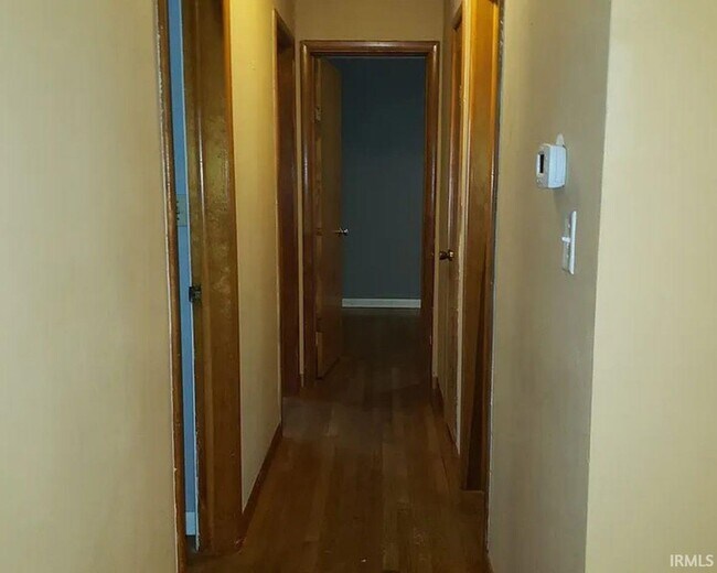 Building Photo - 117 N Hillsdale Dr