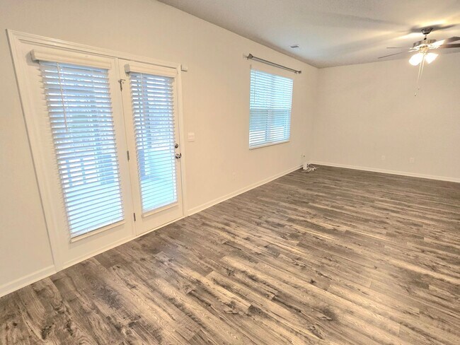 Building Photo - 4828 Southwind Rd