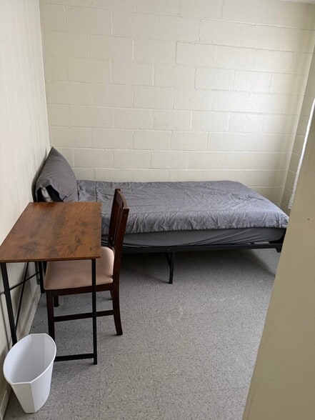 Building Photo - 1238 Rycroft St