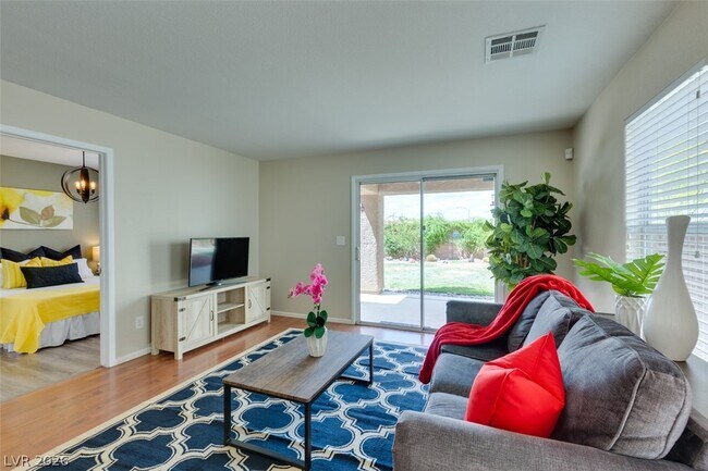 Building Photo - 304 Windsor Ridge Ave