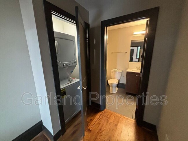 Building Photo - 73 W Main St