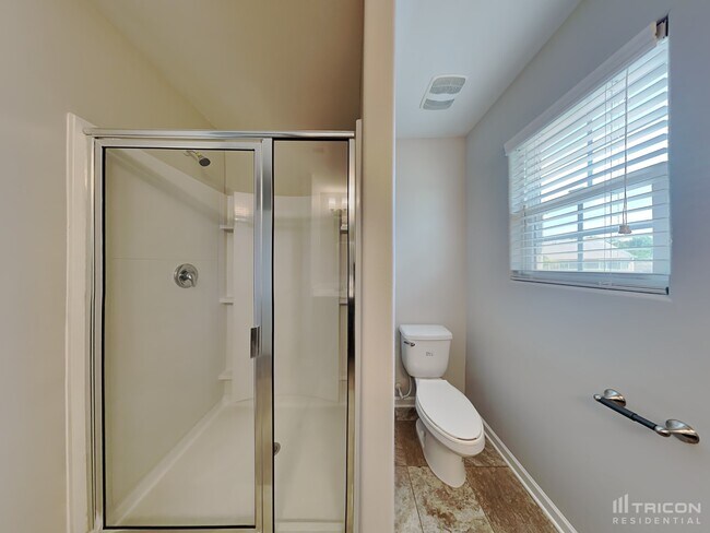 Building Photo - 2625 Meadow Crossing Dr