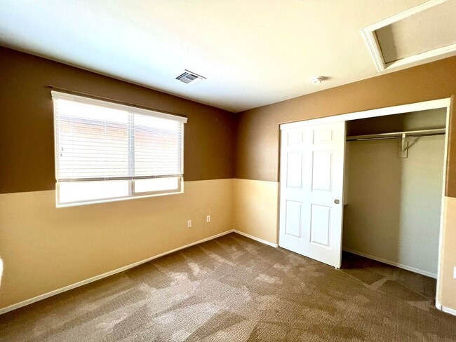 Building Photo - Nice 3 Bedroom Home in Sierra Morado