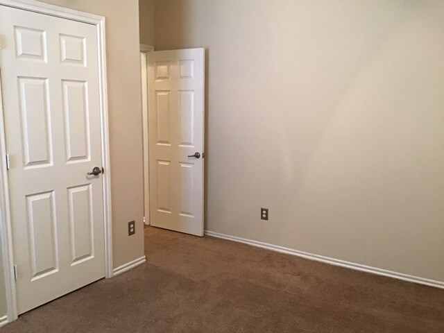 Building Photo - 8723 Rollick Dr