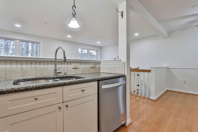 Building Photo - 92 Barrington Ave